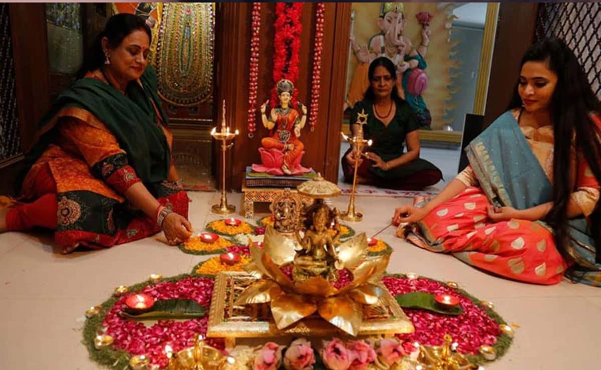Dhanteras 2025: Don't donate these 4 things, or you might suffer losses.