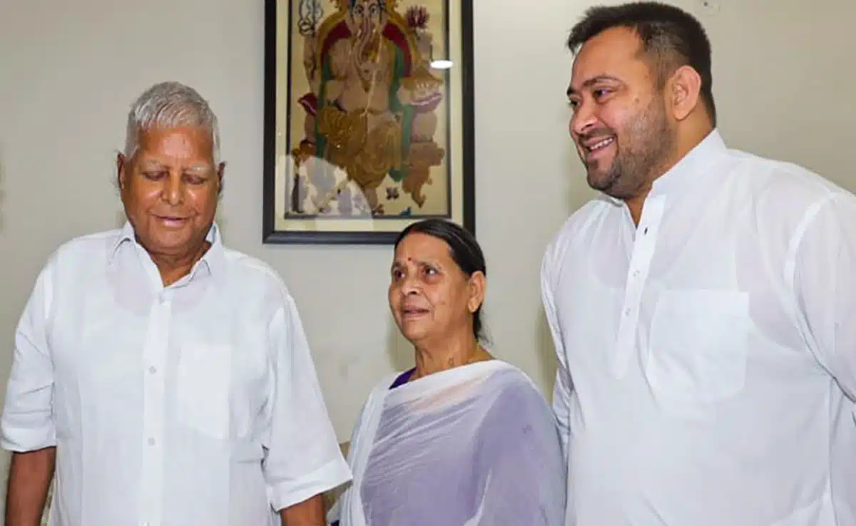 IRCTC Scam: Ahead of Bihar elections, Delhi court charges Lalu, Rabri and Tejashwi with several offences