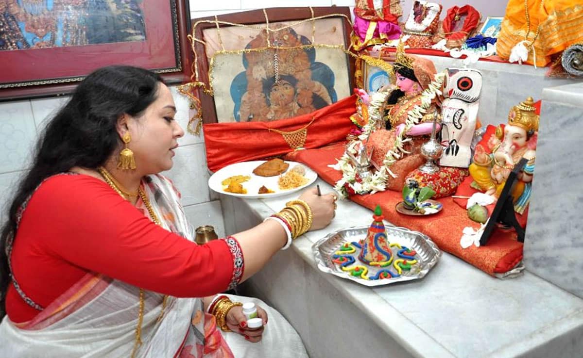 Laxmi Puja 2025: Date, Time and Rituals of Kojagari Lakshmi Puja or Lokkhi Puja