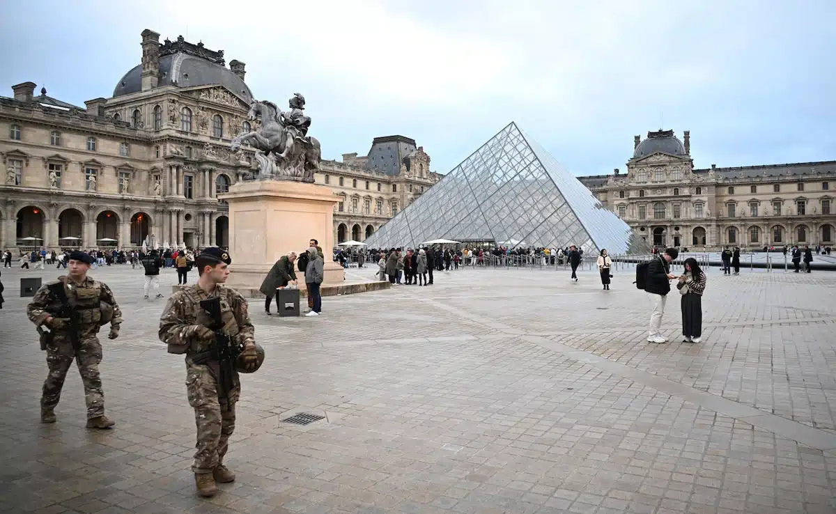 Paris police arrest suspects in Louvre crown jewel theft