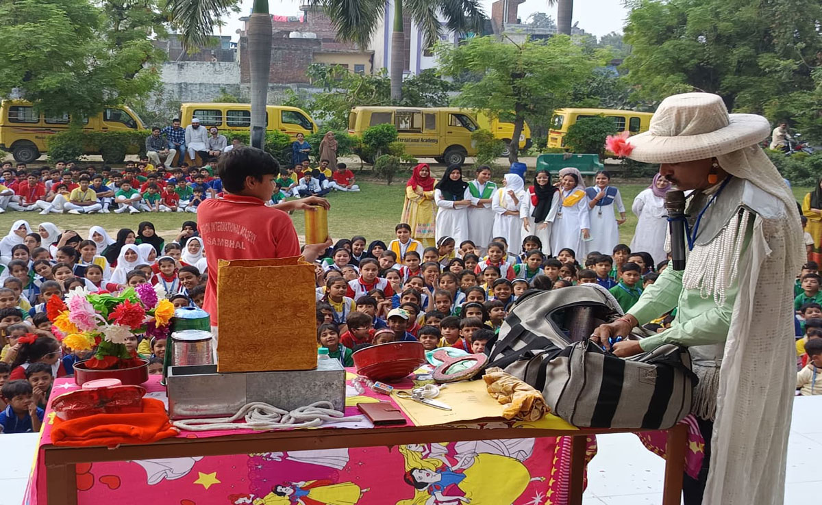 A grand magic show was organised at Mission International Academy, Sambhal, courtesy the Red Cross Society.