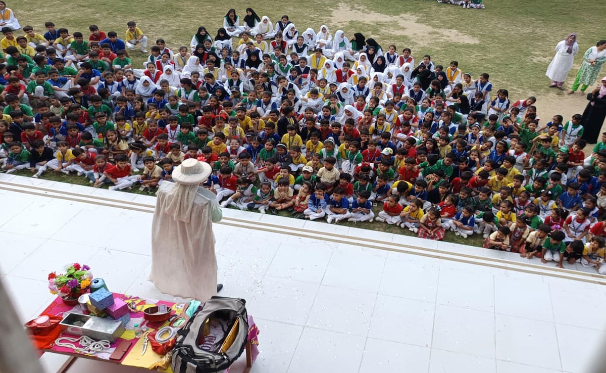 A grand magic show was organised at Mission International Academy, Sambhal, courtesy the Red Cross Society.