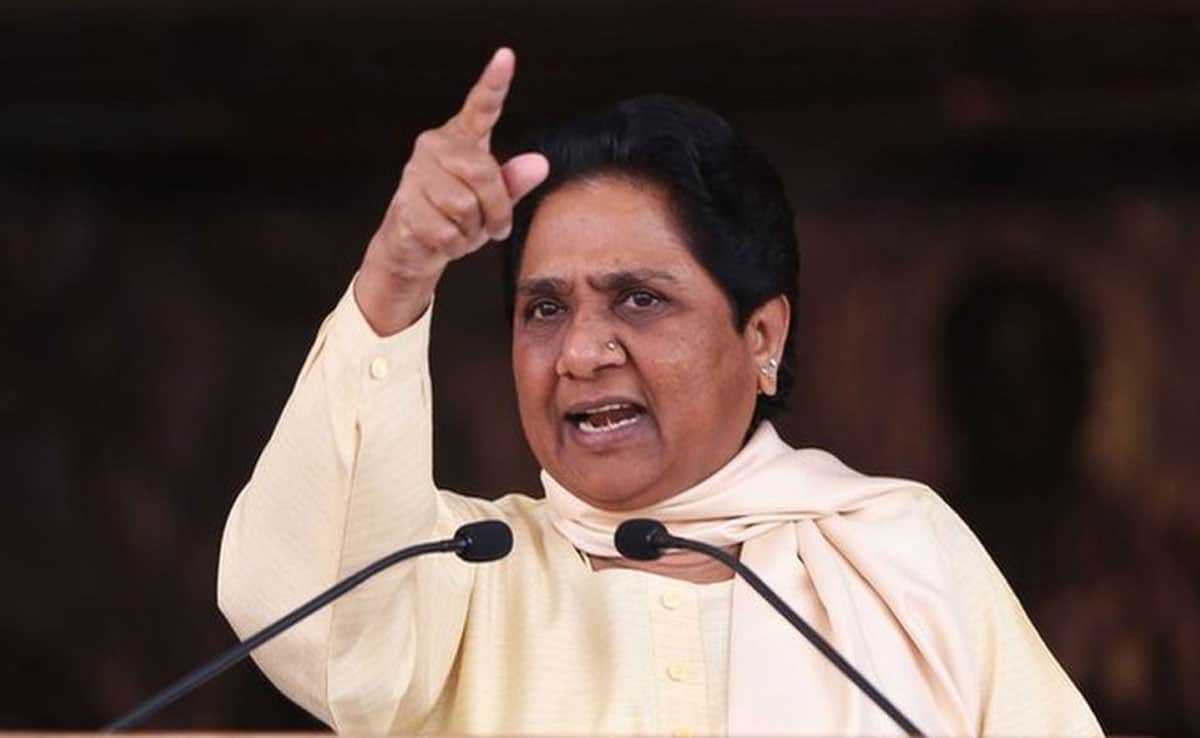 Mayawati announces: BSP will contest the 2027 UP elections alone, dismisses speculation of an alliance