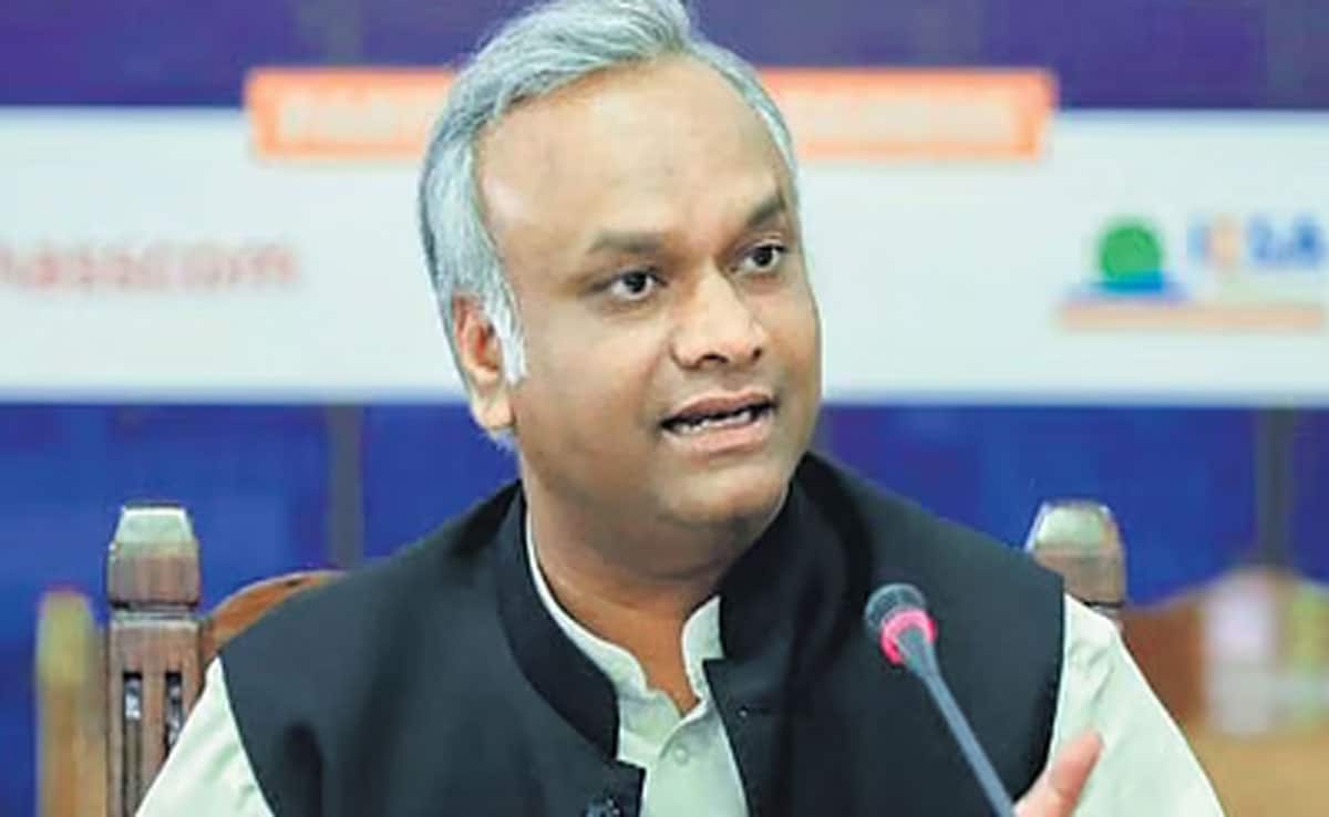 PM Modi spoke to Mallikarjun Kharge, wished him a speedy recovery after surgery