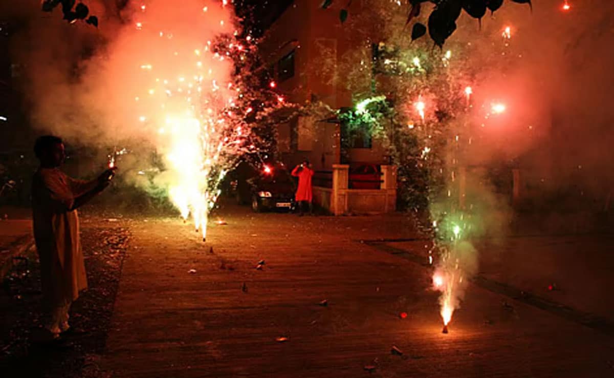 SC allows sale and use of green crackers in Delhi-NCR on Diwali with conditions