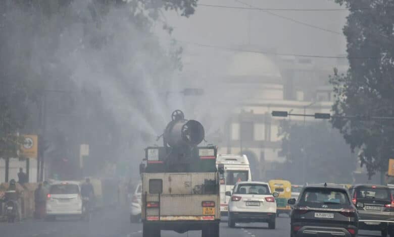 Delhi's air quality remains 'very poor' for the third consecutive day, IMD warns of continued pollution