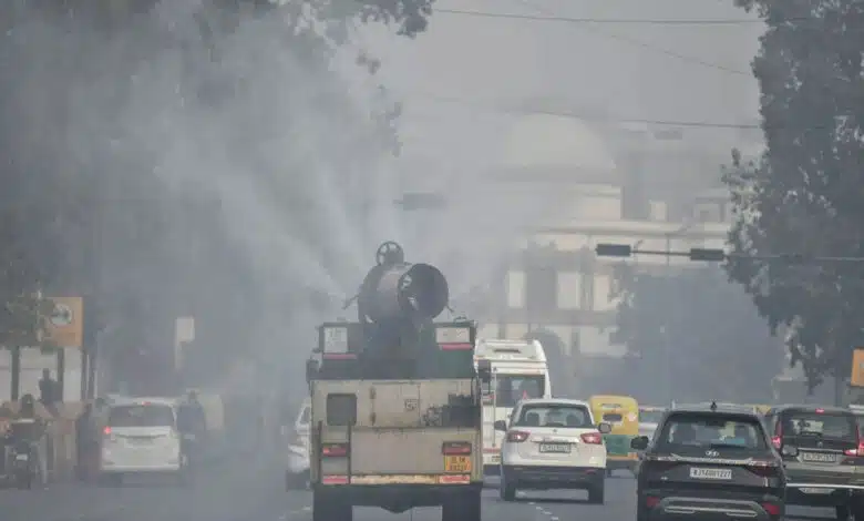 Delhi's air quality remains 'very poor' for the third consecutive day, IMD warns of continued pollution
