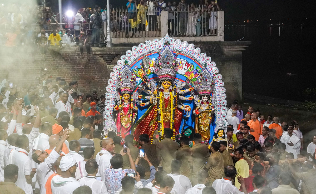 Durga Visarjan 2025: Auspicious time for Goddess immersion in major cities