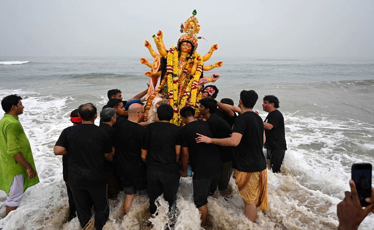 Durga Visarjan 2025: Auspicious time for Goddess immersion in major cities