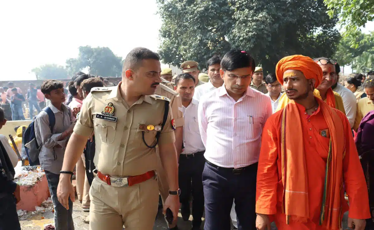 The District Magistrate and Superintendent of Police inspected the 24 Kosi Parikrama route in Sambhal.