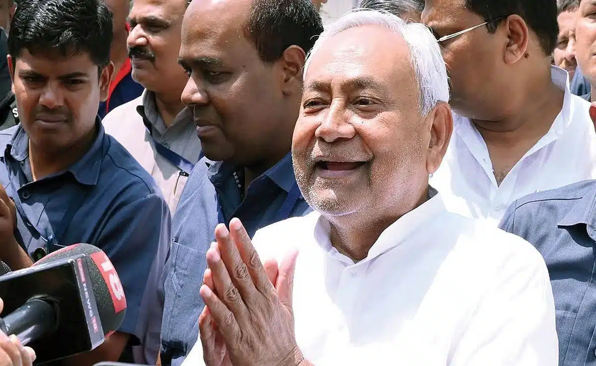 Bihar Elections: Nitish Kumar highlights 20 years of development, promises 1 crore jobs in 5 years