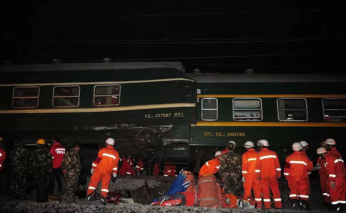 China: 11 killed after being hit by a train in Yunnan; investigation launched