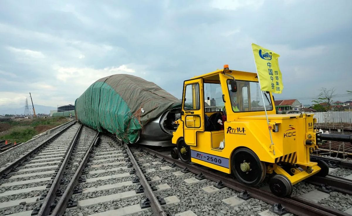 China: 11 killed after being hit by a train in Yunnan; investigation launched