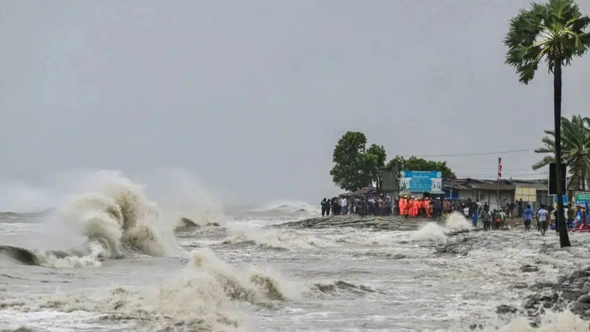 Cyclone Ditwaha kills over 120 in Sri Lanka, declares 'emergency'