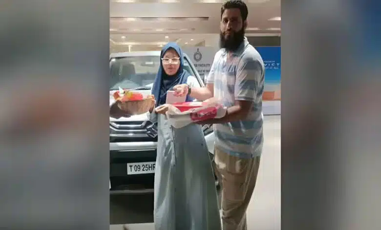 Delhi Blast: Pictures of Dr Shaheen and Muzammil buying Brezza surfaced