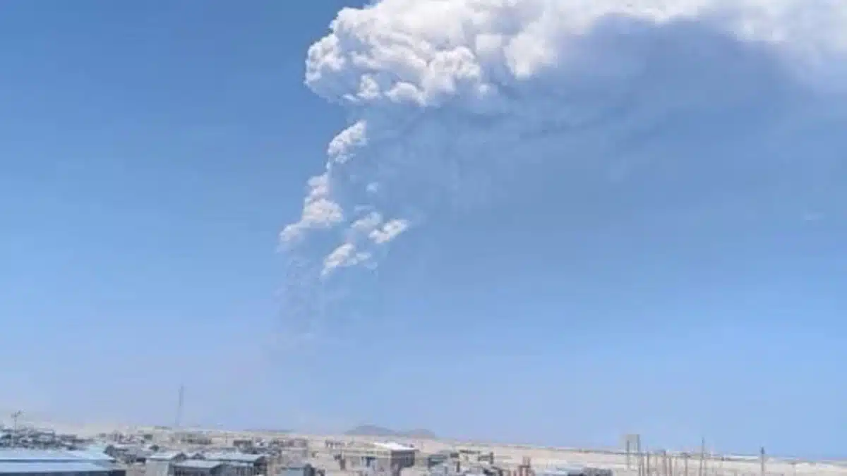 Hayli Gubbi volcano erupts in Ethiopian