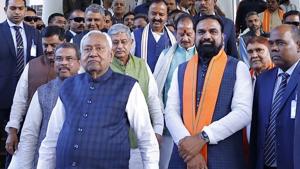 Nitish Kumar took oath as the Chief Minister of Bihar for a record 10th time in Patna.