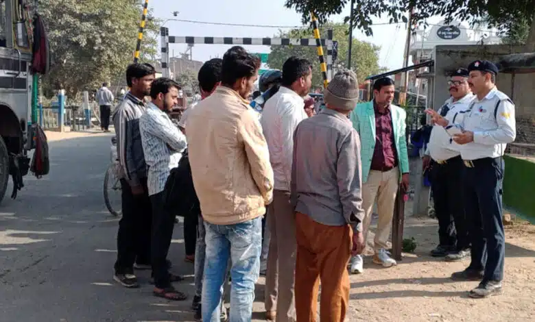 Traffic Month in Sambhal – November 2025: Safe Travel, Safe Life