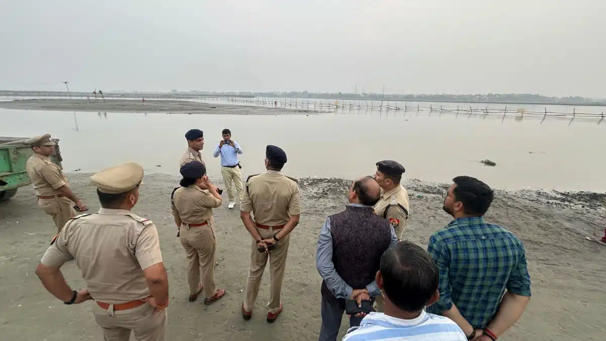Sambhal: Officials keep a close watch on the security of Sisuna Danda fair, DIG gives necessary instructions