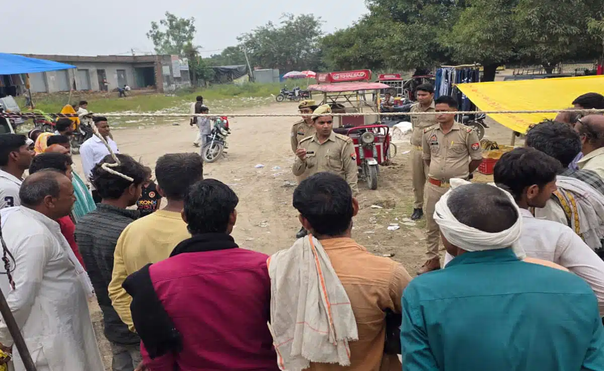 Mission Shakti 5.0 in Sambhal: Women police personnel organised a public awareness drive.