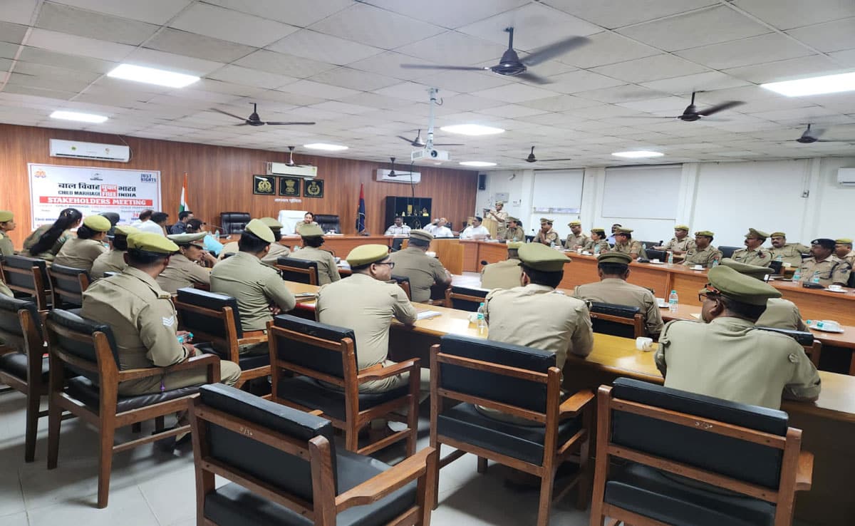 Sambhal Police launches major campaign: AHT team launches awareness campaign against child labour