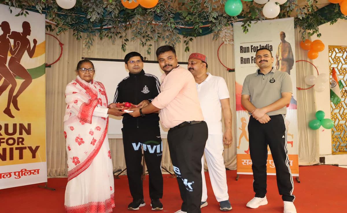 A grand 'Run for Unity' was organised in Sambhal, with great enthusiasm on the 150th birth anniversary of Sardar Patel.