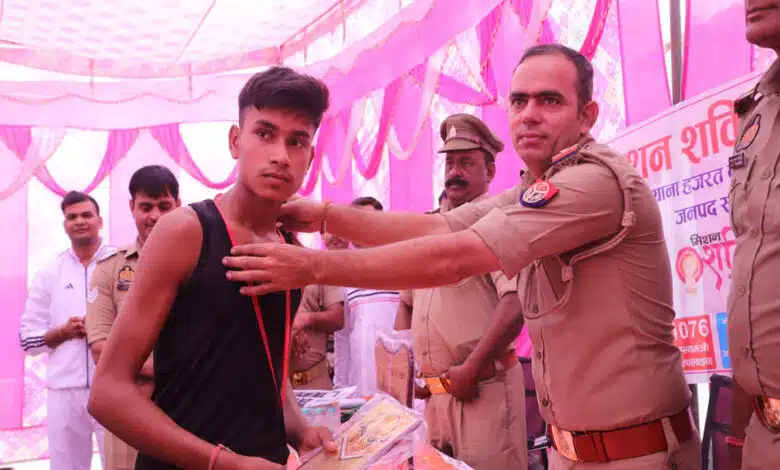 Sambhal: 1600 meter race competition organized at Police Station Hazrat Nagar Garhi