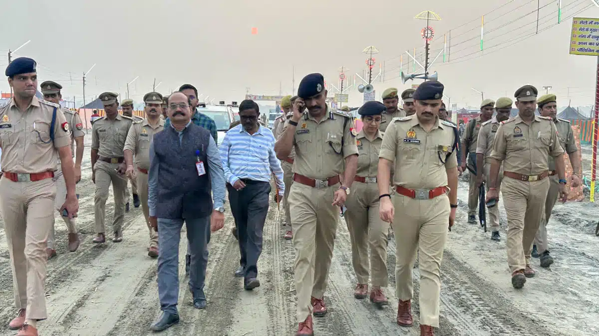 Sambhal: Officials keep a close watch on the security of Sisuna Danda fair, DIG gives necessary instructions