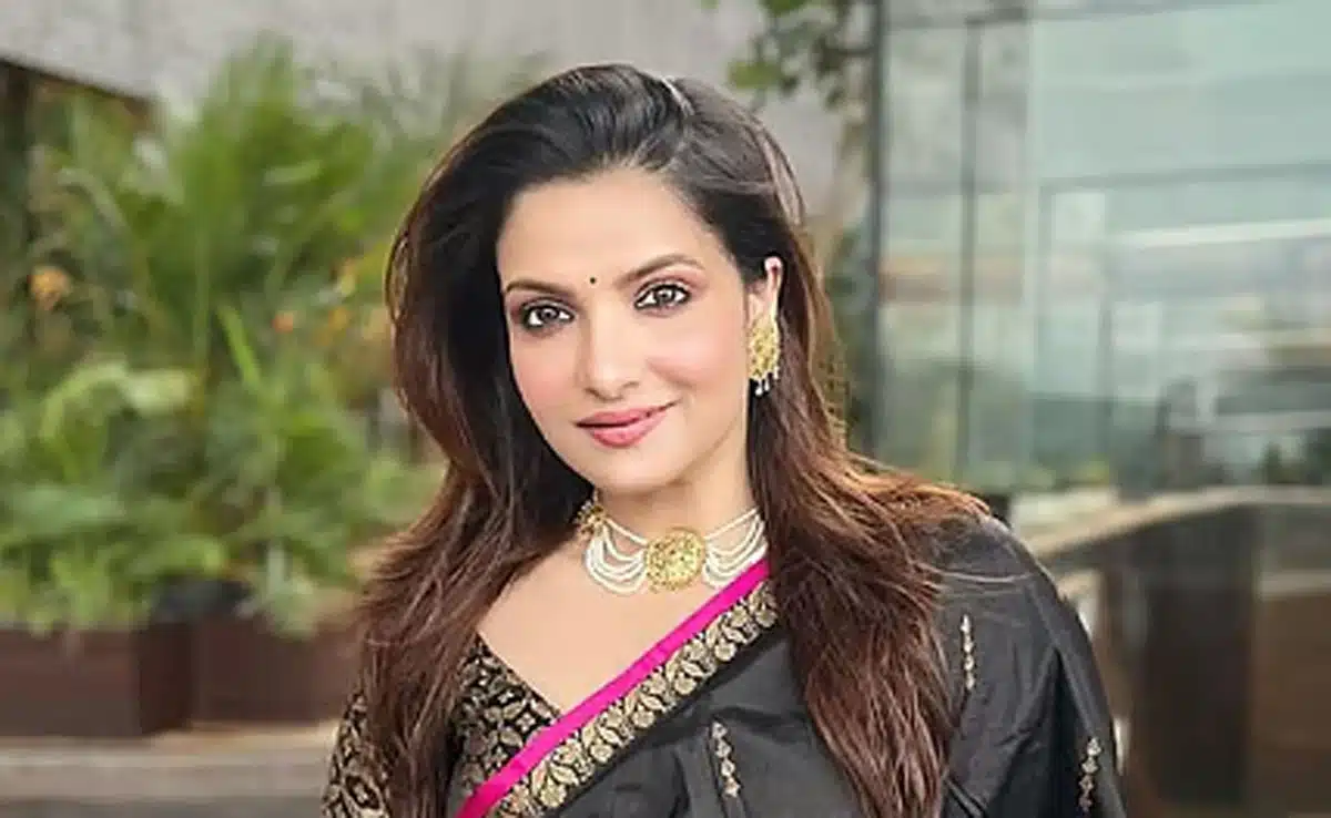 Who is Tnusree Chakraborty, the Bengali actress who married Atlanta-based technologist Sujit Basu in Las Vegas?