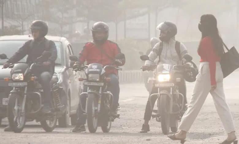 The Supreme Court refused to ban construction work in Delhi due to worsening air pollution, saying it could endanger livelihoods.