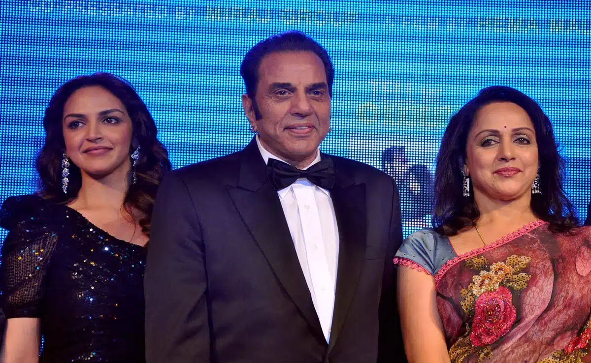 Veteran actor Dharmendra admitted to hospital in Mumbai