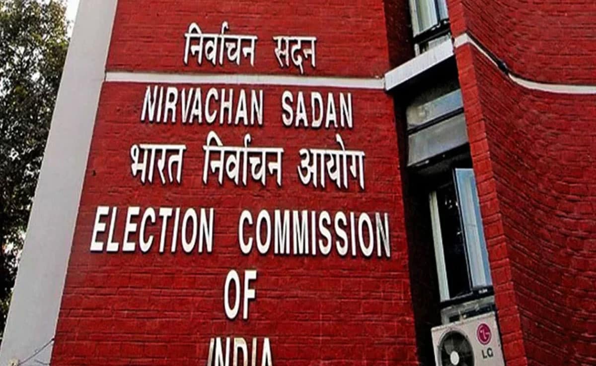 Election Commission writes to Kolkata Police chief over "security breach"