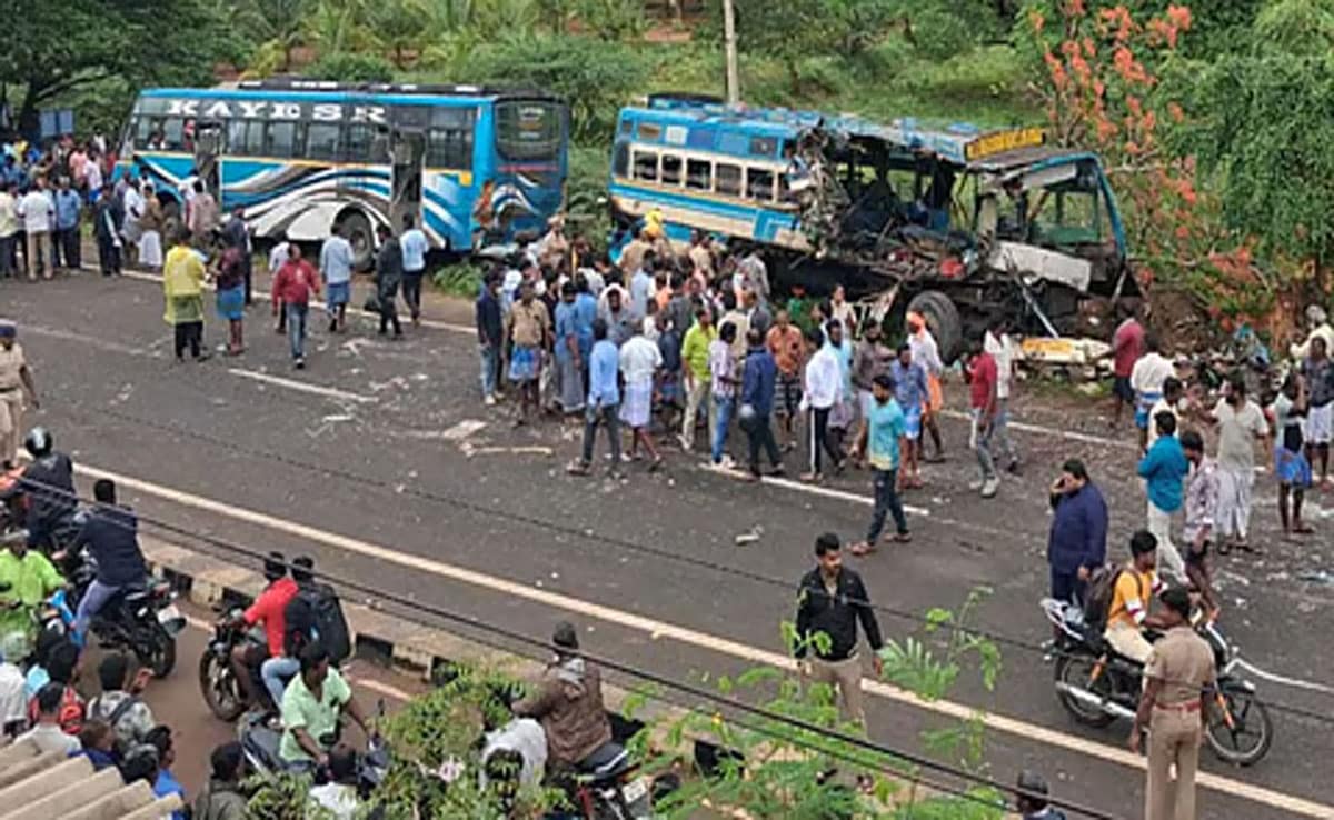Six killed, over 30 injured after two private buses collide head-on in Tamil Nadu's Tenkasi