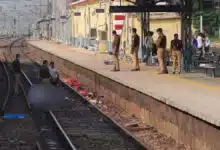 Cuatro peregrinos murieron tras ser atropellados por un tren mientras cruzaban las vías del tren en Mirzapur, Uttar Pradesh.