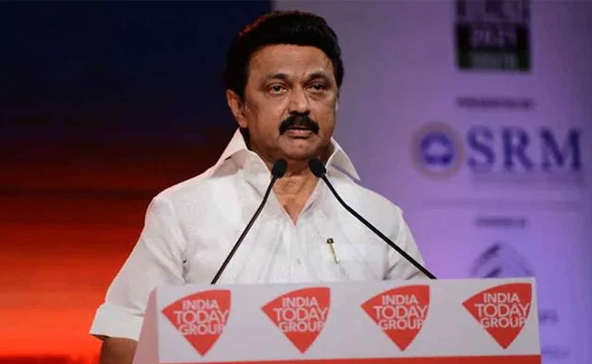 Six killed, over 30 injured after two private buses collide head-on in Tamil Nadu's Tenkasi