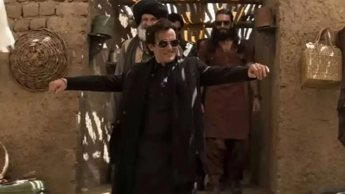 Akshaye Khanna's iconic Dhurandhar dance sequence left rapper Flipperrachi amazed.