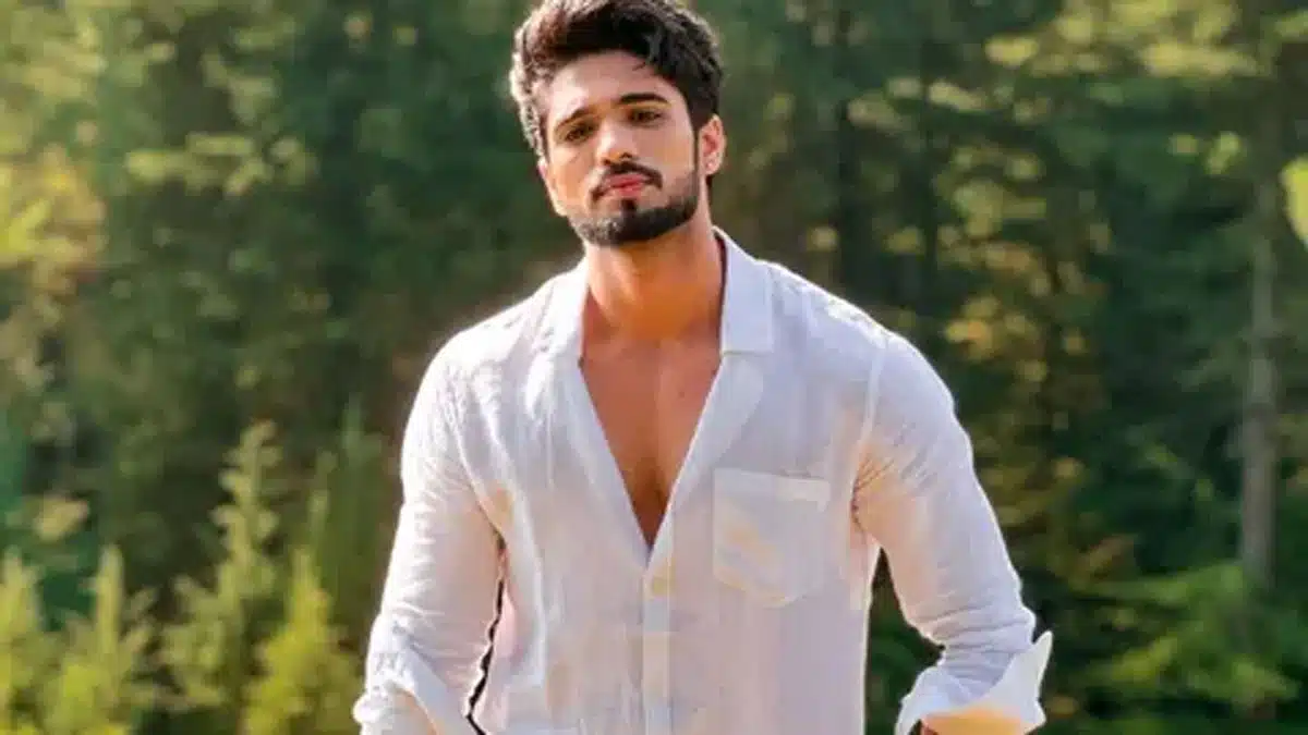 Kumkum Bhagya actor Zeeshan Khan narrowly escapes a major car accident in Mumbai