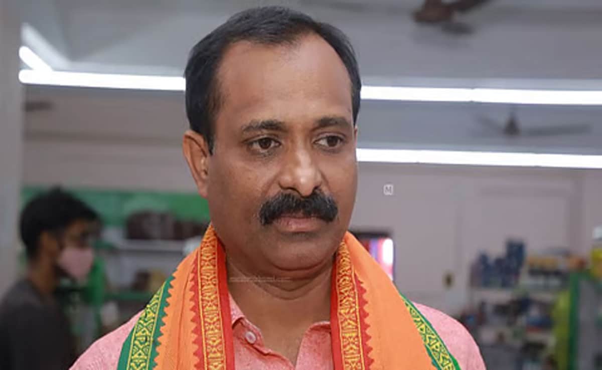 The BJP secured a historic victory, winning the Thiruvananthapuram mayoral post, with V.V. Rajesh receiving 51 votes.