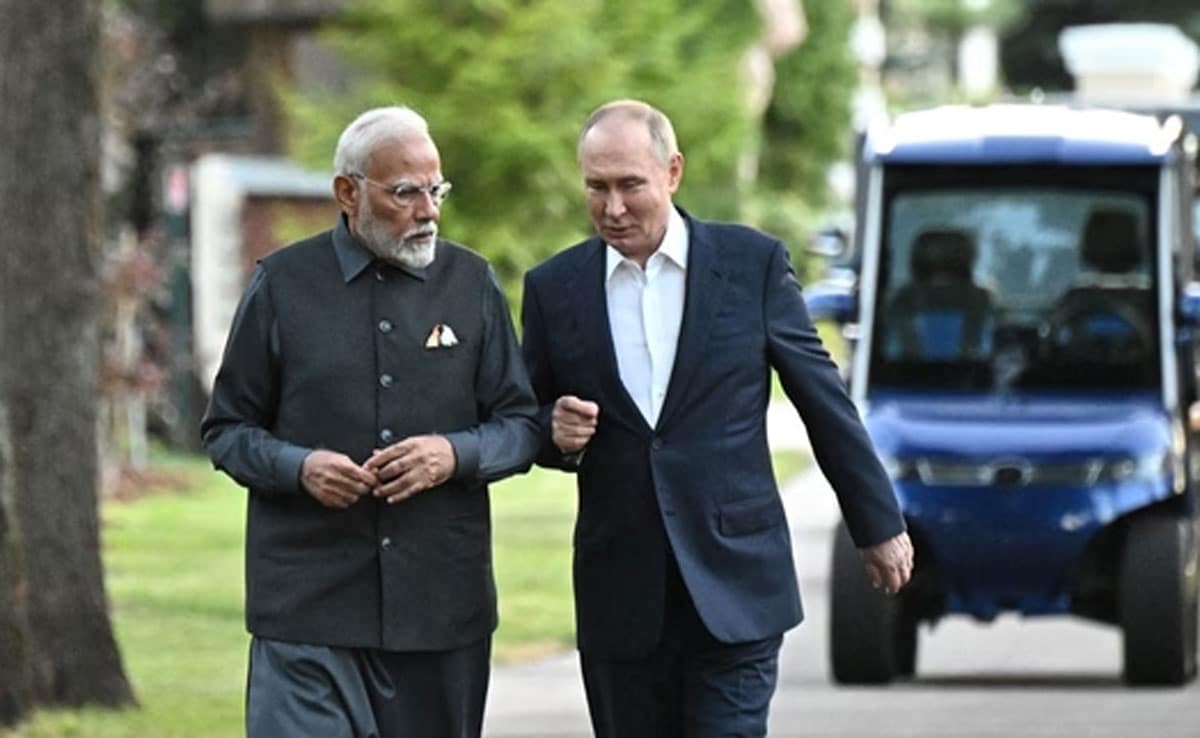 PM Modi may welcome Russian President Vladimir Putin at the airport - sources
