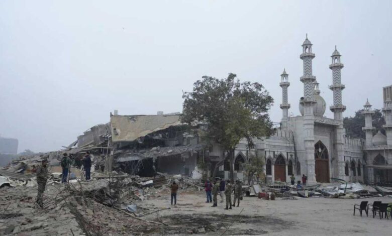 Clashes break out near Delhi mosque during demolition drive