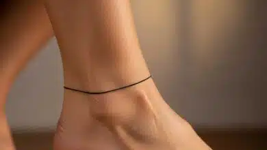 why people wear black thread on leg