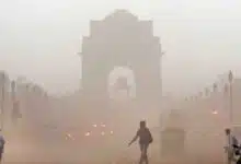 Vehicles are main cause of air pollution in Delhi