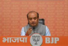 BJP surrounds Karnataka's Congress government