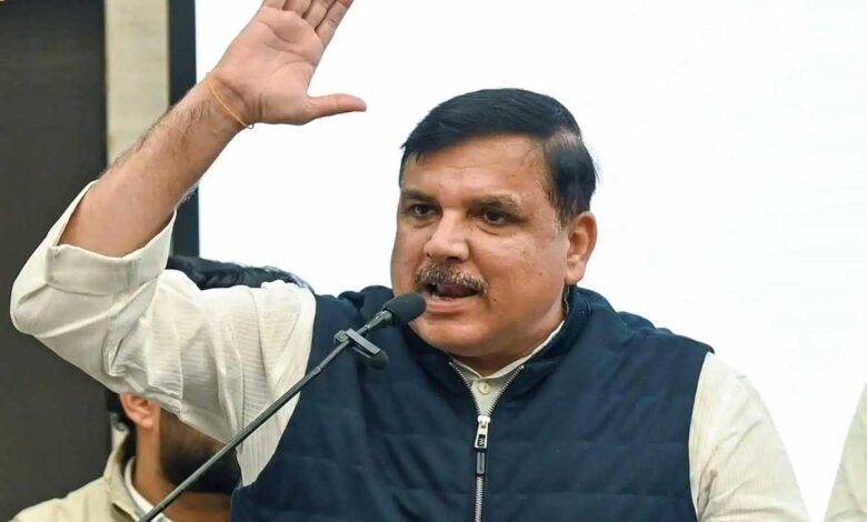 Sanjay Singh attacks the Govnt over the privatization of Dabolim Airport