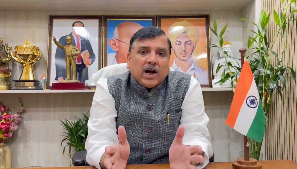 Sanjay Singh sharply attacks the Epstein case and the Mainpuri-Mahoba children's issue