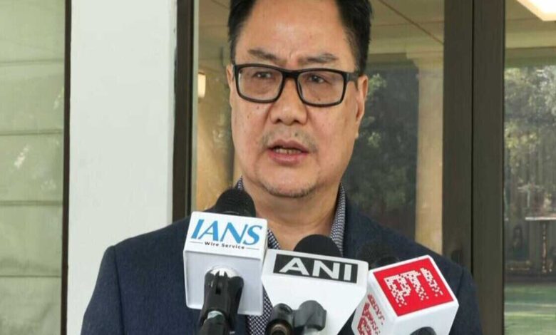 Kiren Rijiju supports BJP women MPs complaint