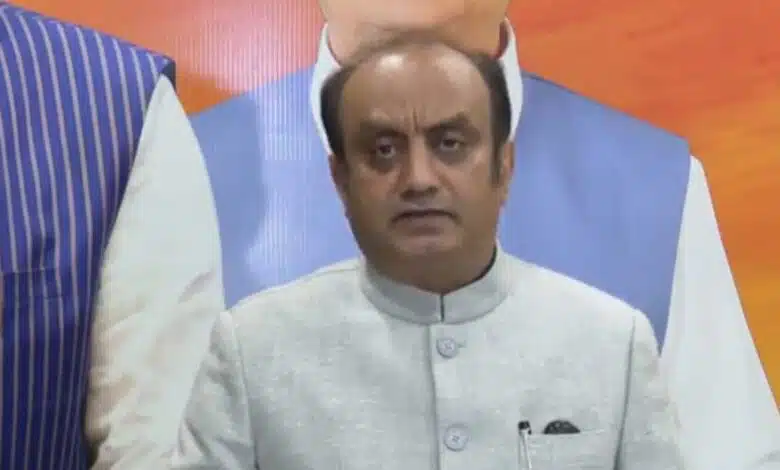 West Bengal के Budget को लेकर BJP-TMC में सियासी घमासान। Sudhanshu Trivedi .