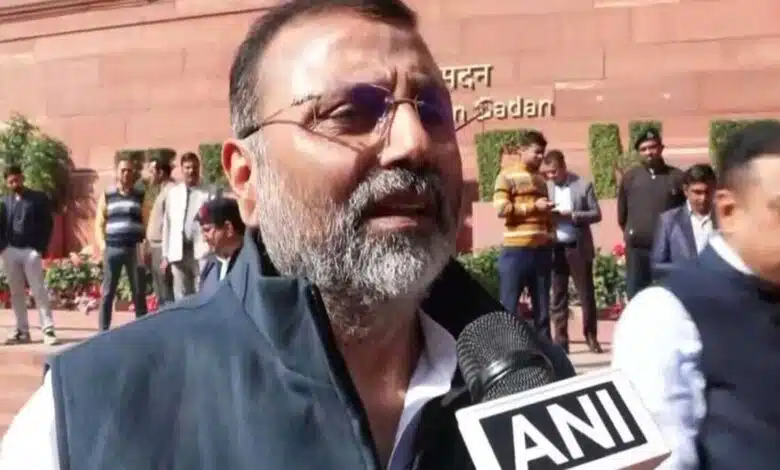 nishikant dubey moves motion against rahul gandhi