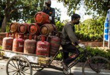 AAP attacks central government over LPG cylinder price hike