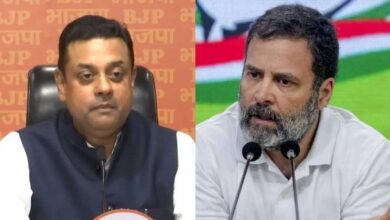 Sambit Patra attacks Rahul Gandhi's statement, says Congress conspired behind protests during World AI Summit Bharatiya Janata Party national spokesperson Dr. Sambit Patra launched a scathing attack on Congress and Rahul Gandhi at a press conference at the party headquarters in New Delhi. He stated that Rahul Gandhi's recent statement at the All India Congress Committee meeting made it clear that Congress was behind the protests during the World AI Summit held at Bharat Mandapam. At the press conference, Sambit Patra said that Rahul Gandhi, referring to the AI Summit in his speech, said, "People say AI, you must have heard of AI... The summit was just held here, and the Youth Congress members did the work." The BJP spokesperson said that Rahul Gandhi's statement raises the question of what "work" he was referring to. Controversy Erupted During the AI Summit Sambit Patra stated that a few days ago, the World AI Summit was held at Bharat Mandapam, attended by experts, representatives of technology companies, and policymakers from around the world. The conference's purpose was to discuss global cooperation and future technological possibilities in the field of artificial intelligence. He alleged that during this time, some members of the Youth Congress staged a protest by stripping off their clothes. According to the BJP, this protest was not only inappropriate but also could have tarnished the country's image, given that it was an international event. Allegations Against Rahul Gandhi The BJP spokesperson stated that the party had previously alleged that the Congress leadership was behind the protests. According to him, this was not a spontaneous incident, but a deliberate, strategic move. Sambit Patra stated that the BJP had previously claimed that Rahul Gandhi was the "architect" and "designer" of the protest, and that it was planned at his residence. He said that Rahul Gandhi's recent statement has further strengthened this allegation. Political Allegations Against Congress At the press conference, Sambit Patra said that the Congress party often politicizes issues that damage the country's reputation. He said that such protests are inappropriate when India is making its mark on the international stage in the field of new technologies and innovations. He said that such incidents could impact India's image at an important event like the World AI Summit. The BJP spokesperson alleged that the Congress leadership deliberately tried to bring the event into controversy.